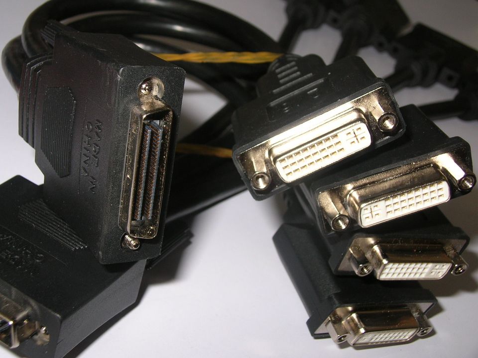 KX20转DVI四屏输出线KX-20至4 x DVI一分四头DVI连接线kx20 to quad dvi